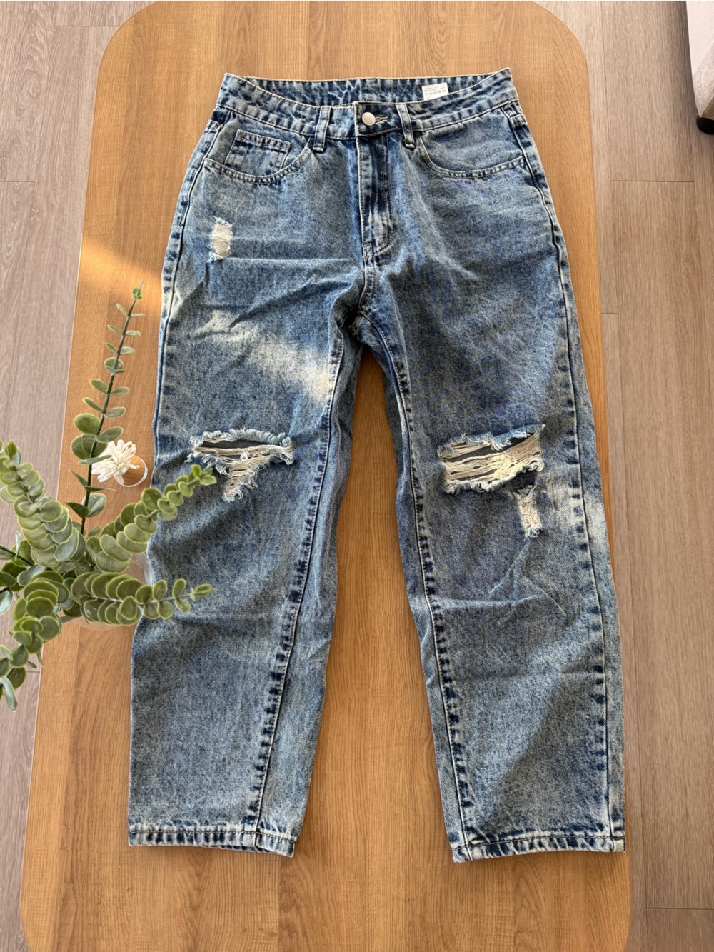 SHEIN Distressed Boyfriend Jeans in Washed Blue
